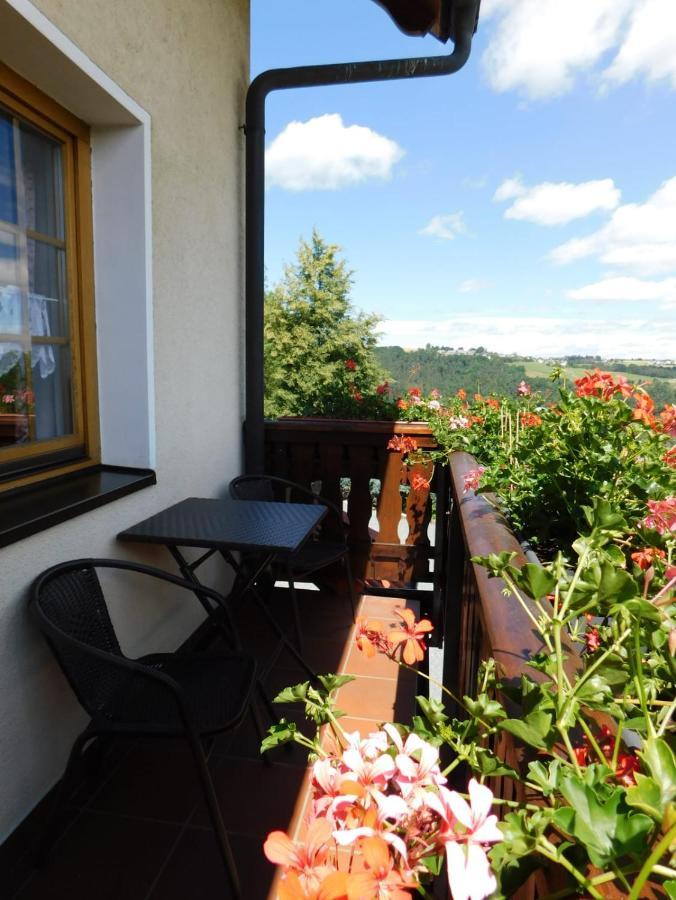 Doppelzimmer mit Balkon